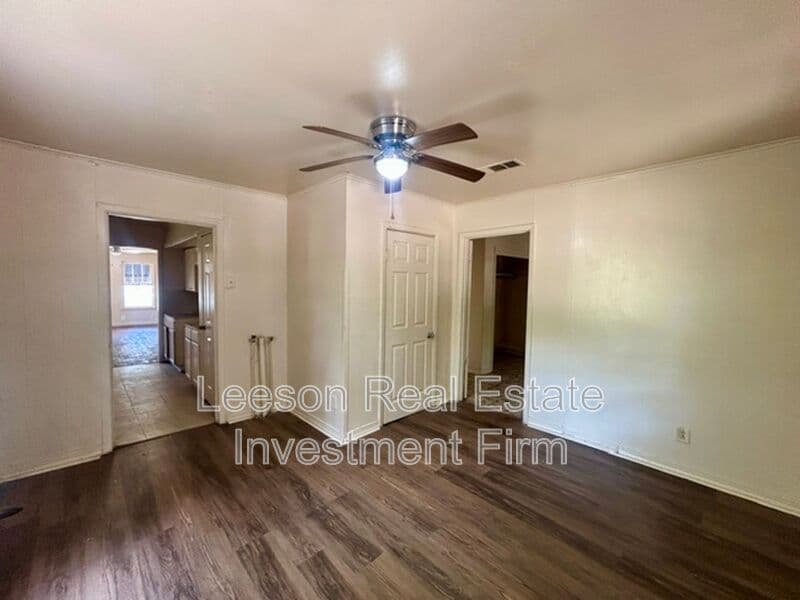 SHREVEPORT House: 2551 Claiborne Ave.