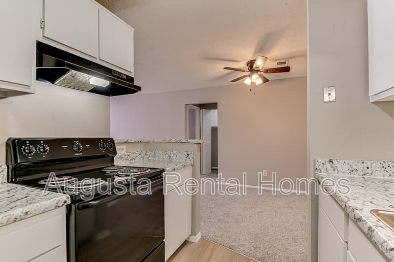Augusta Condo: 2515 Center West Parkway - 3N