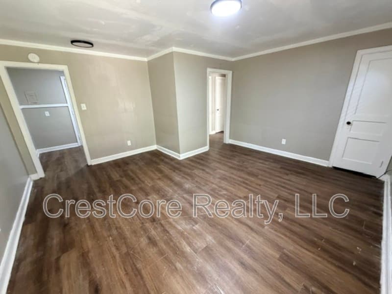Memphis Condo: 823 Pearce St