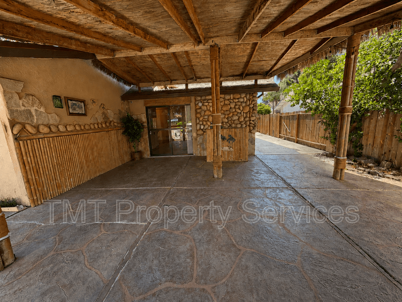 Stockton House: 930 Graywood Circle