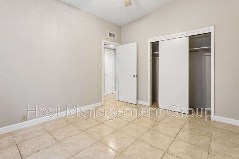 Maitland Condo: 255 Ashwood Drive