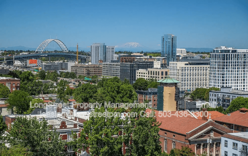Portland Condo: 1926 W Burnside St