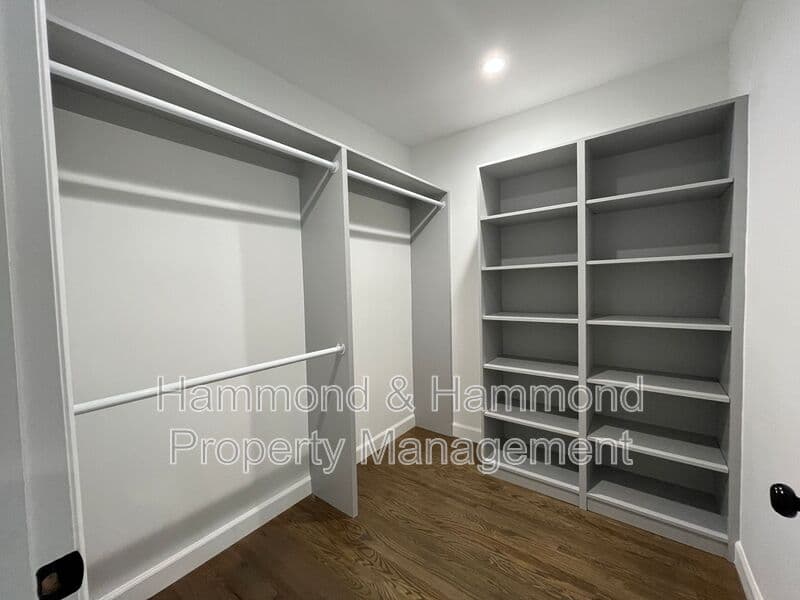 Sherman Oaks House: 13607 Huston St.
