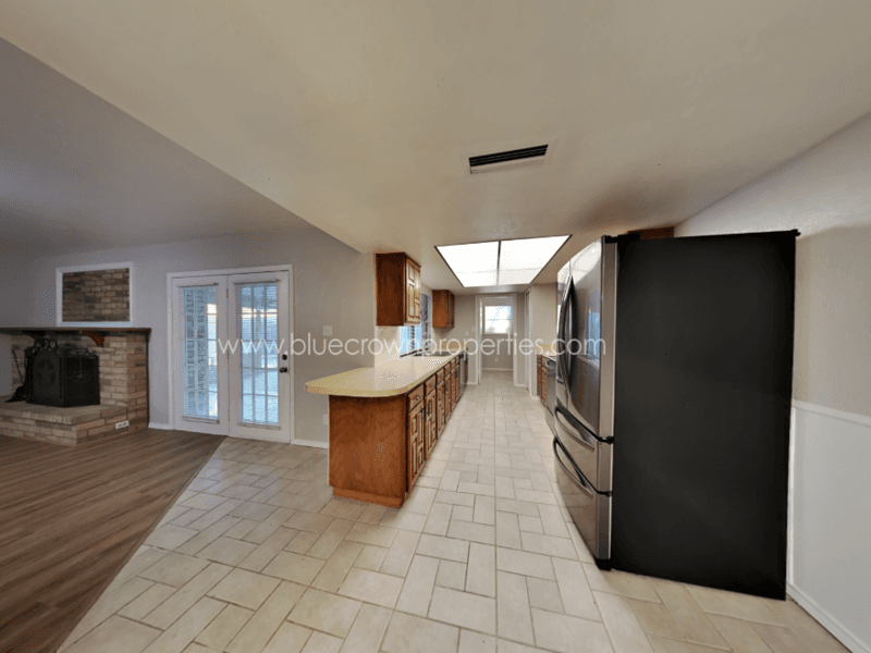 Carrollton House: 2112 Victoria Road