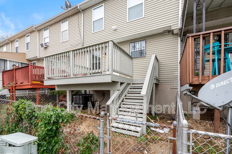 Baltimore Townhome: 1507 Retreat Street - 1
