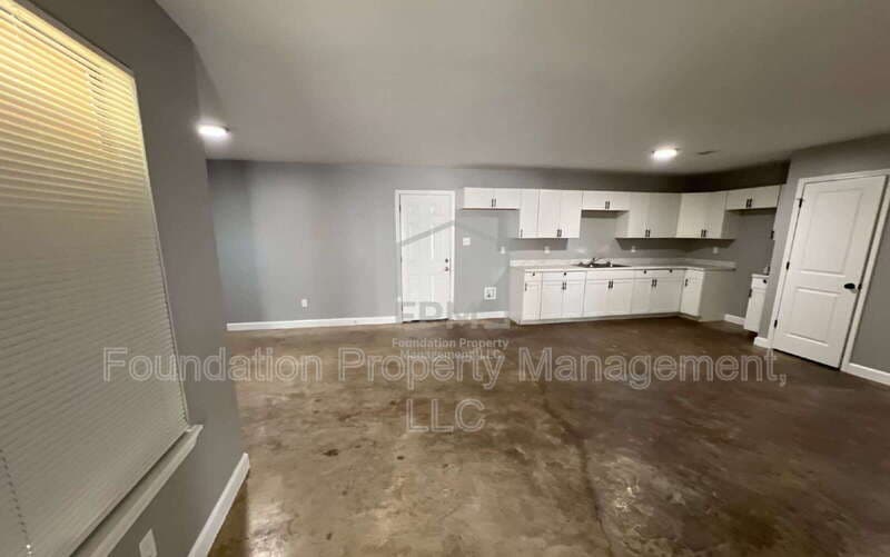 Memphis House: 1273 Englewood Street