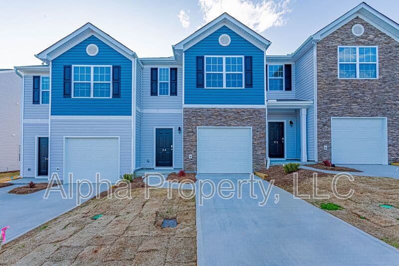 Greer Townhome: 34 Moorlyn Ln
