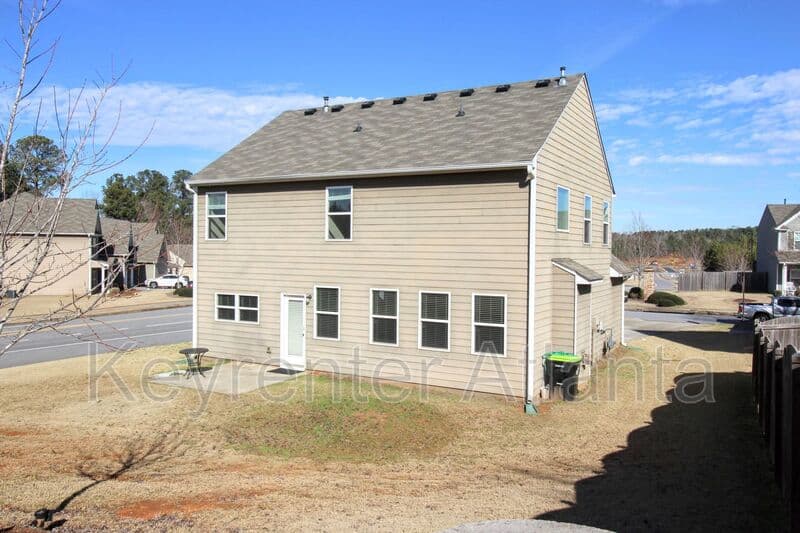 Dallas House: 12 Crown Dr