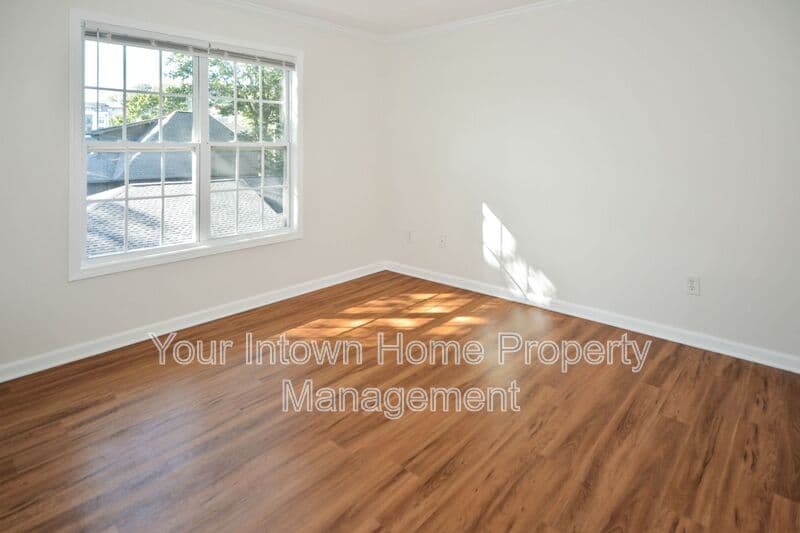 Atlanta House: 69 Haygood Ave SE