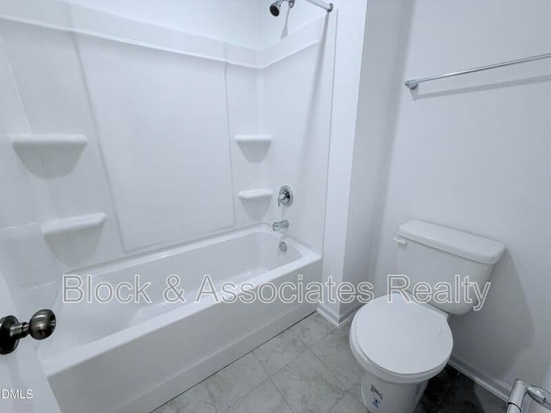 Sanford House: 611 Contento Ct