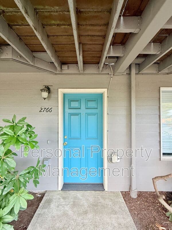 Vancouver Condo: 2766 E McLoughlin Blvd