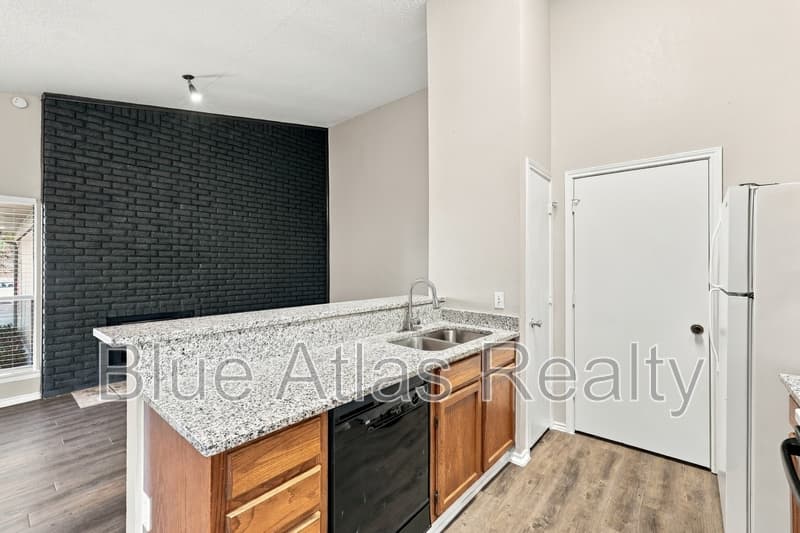 Fort Worth House: 3423 Meadowmoor Street