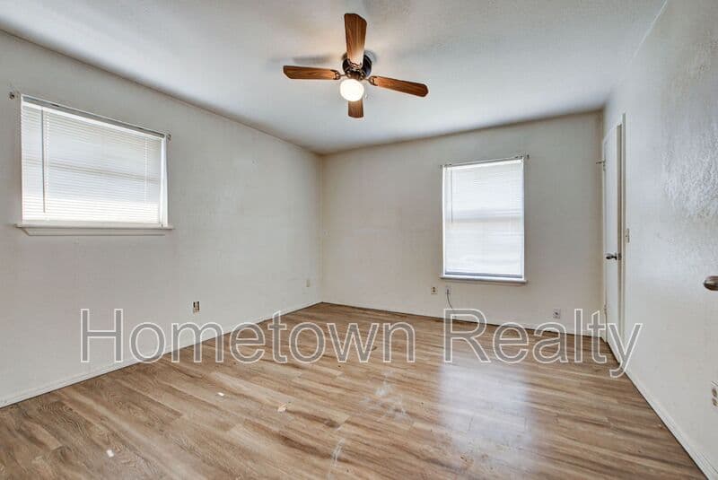 Oklahoma City House: 1109 NE 5th Terrace