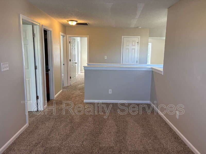 Indianapolis House: 8221 Twin River Drive