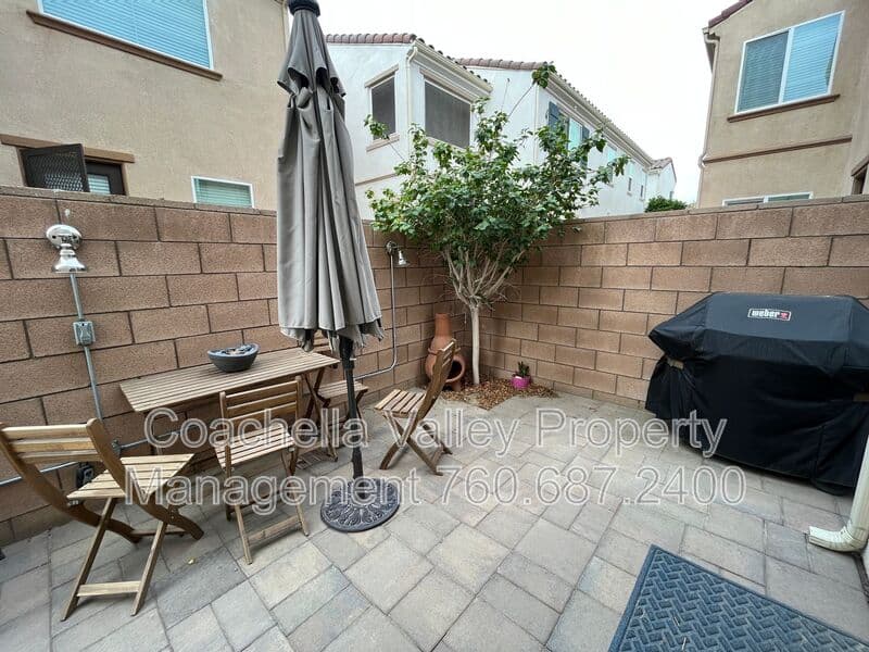 Palm Desert Condo: 321 Paseo Gusto