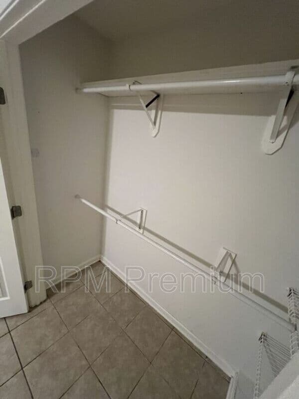 Baton Rouge House: 3280 Crestaire Dr