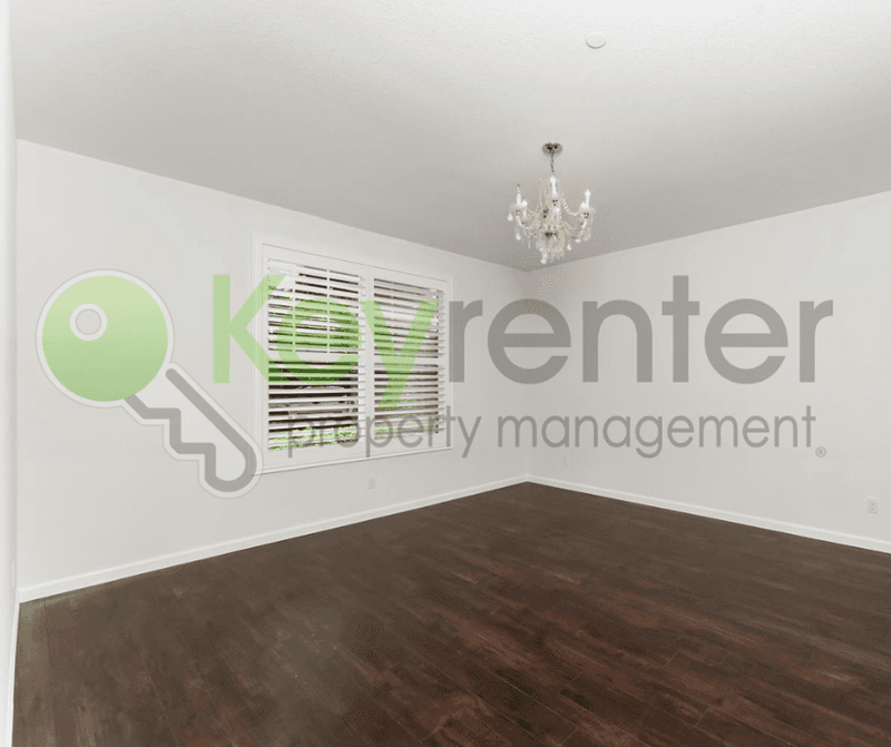 Lincoln House: 1552 Flora Way