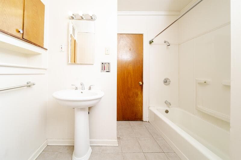 Troy Condo: 3 115th Street - 7