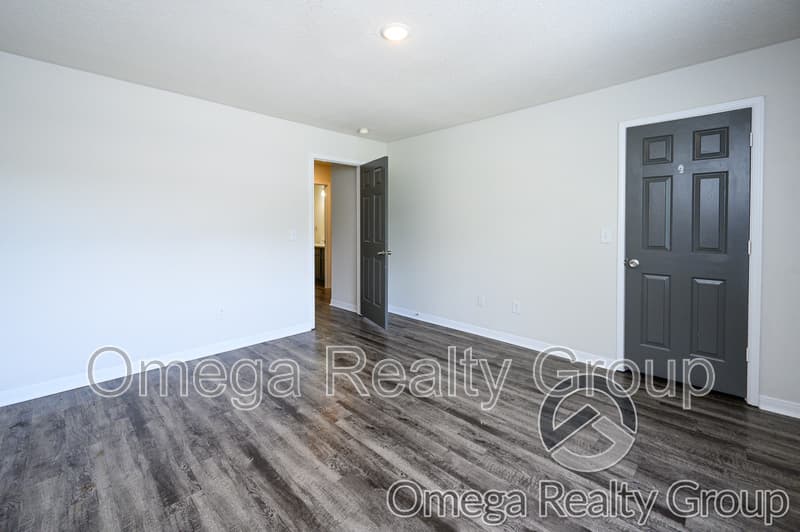 Columbiana Condo: 100 Egg And Butter Rd