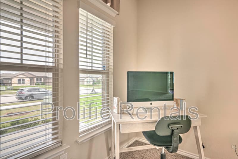 Killeen House: 5300 Primavera Lane