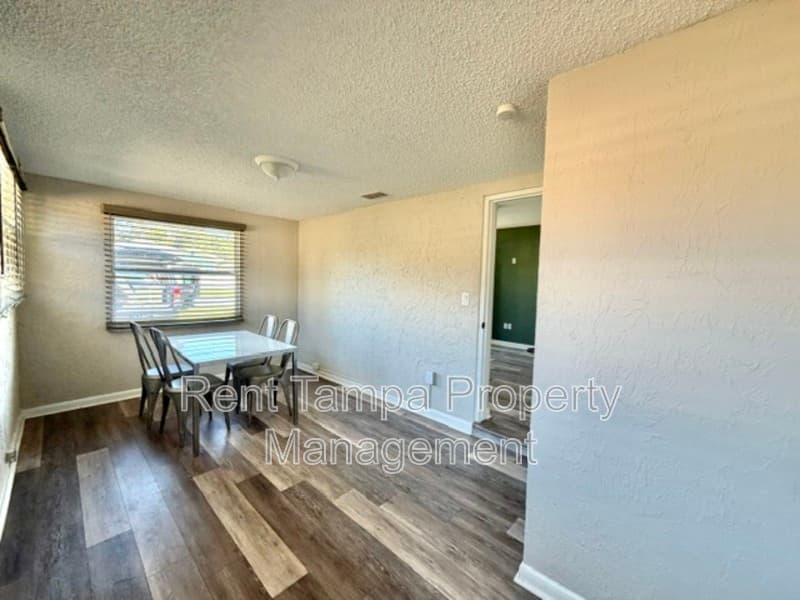St. Petersburg House: 1635 40th Street South