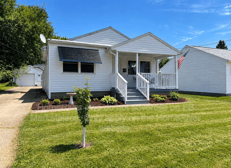 New Castle House: 1406 N Mercer St