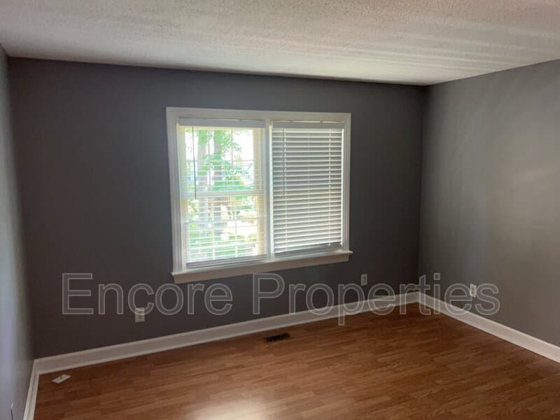 Cary Townhome: 112 Loch Bend Lane