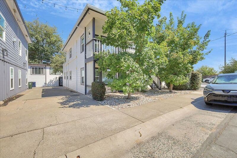 Sacramento House: 2169 Perkins Way