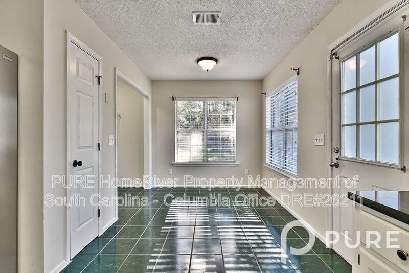 Columbia House: 312 Brook Hollow Dr