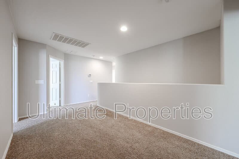 Buckeye House: 19417 W Morning Glory Dr