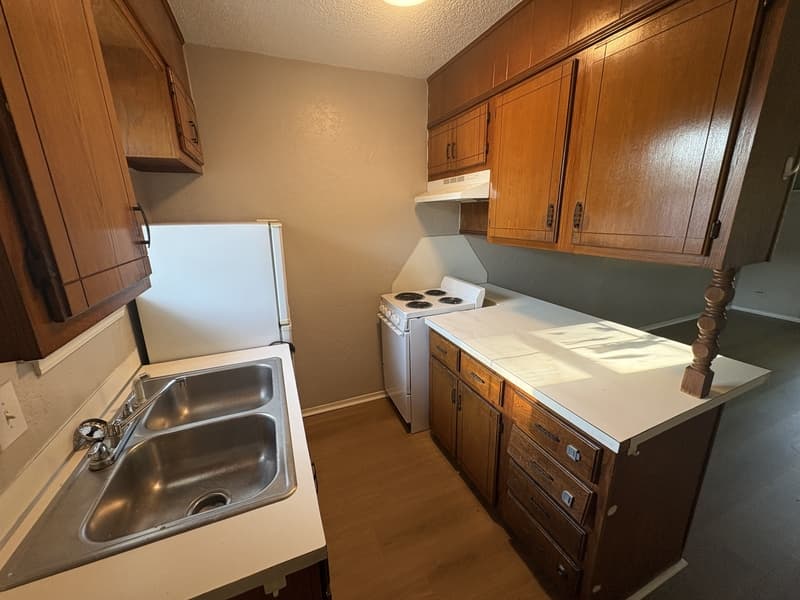 Collinsville Condo: 1510 W South St, E