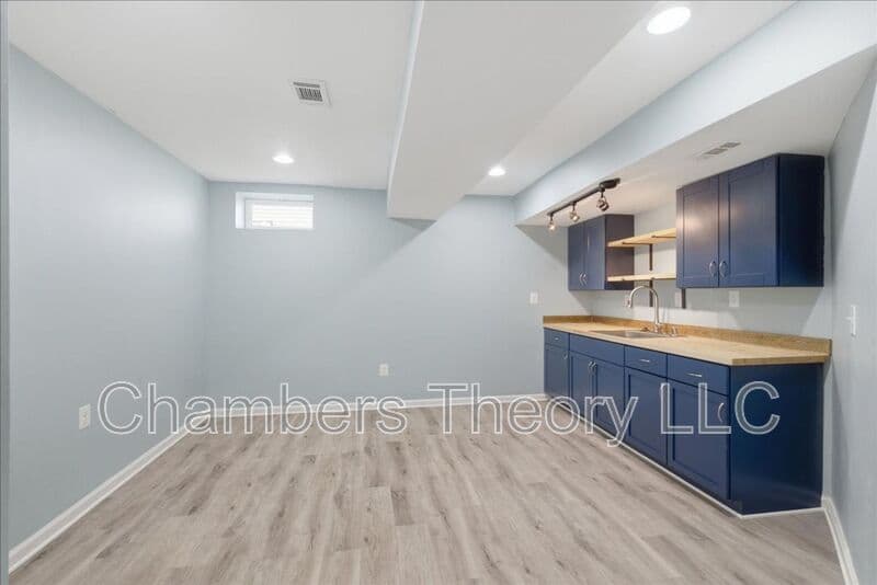 Chantilly House: 42211 Marcy Way