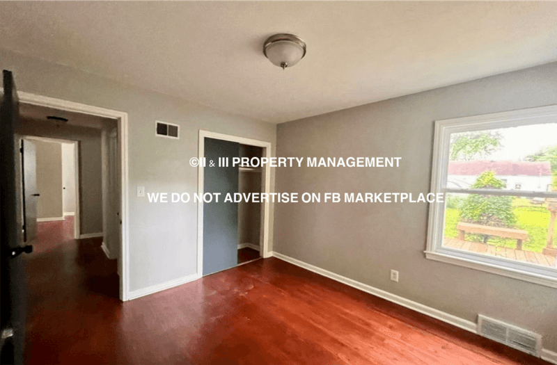 Overland Park House: 7306 Glenwood
