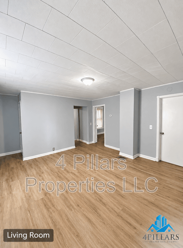 La Porte Condo: 134 Belden St