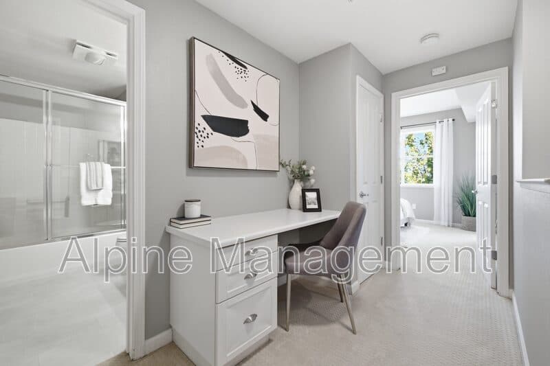 East Palo Alto Condo: 1982 West Bayshore Road - Main