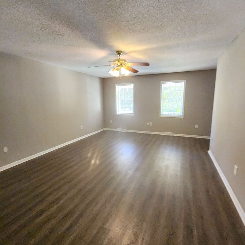 Taylors House: 24 Lee Way