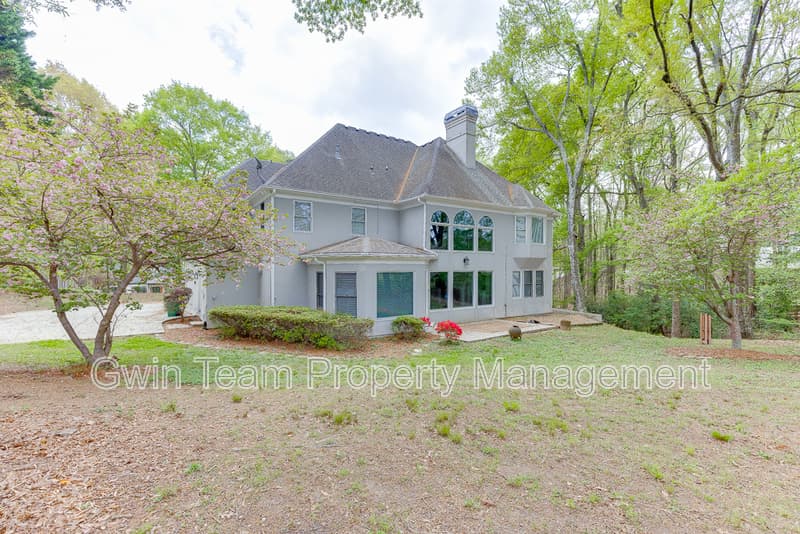 Duluth House: 9345 Riverclub Pkwy