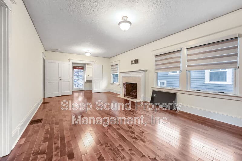 Portland House: 3835 SE Ankeny Street