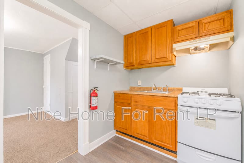 Mt. Holly Condo: 27 Pine St #1