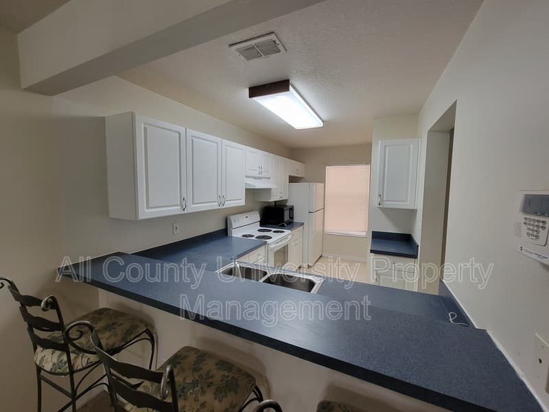 Gainesville Condo: 2348 SW 42nd DR
