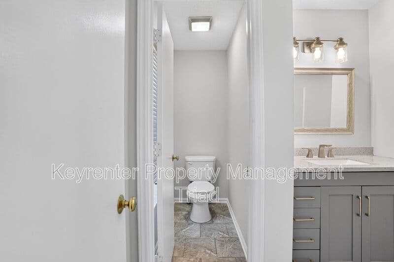 High Point House: 3779 Shadow Ridge Drive