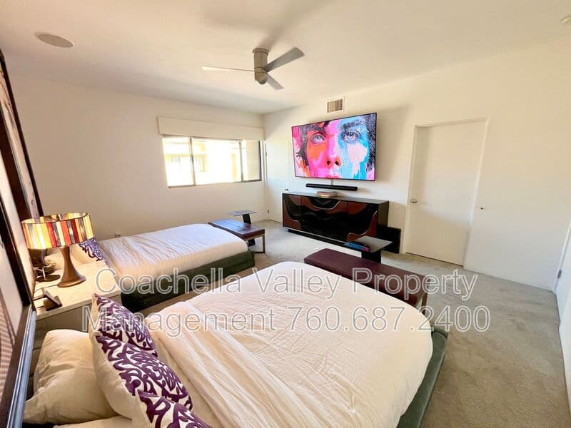 Palm Springs House: 353 Cheryl Dr