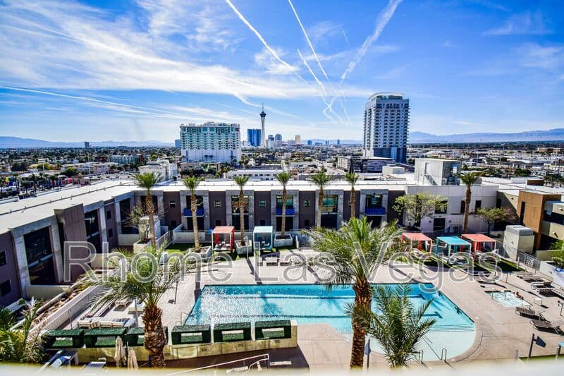 Las Vegas Condo: 353 E Bonneville Ave