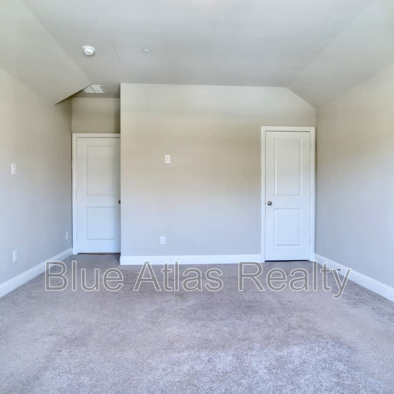 Allen House: 544 Sequoia Street