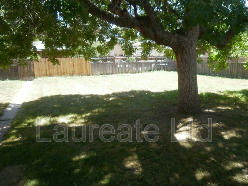 Aurora House: 2332 Oakland St.