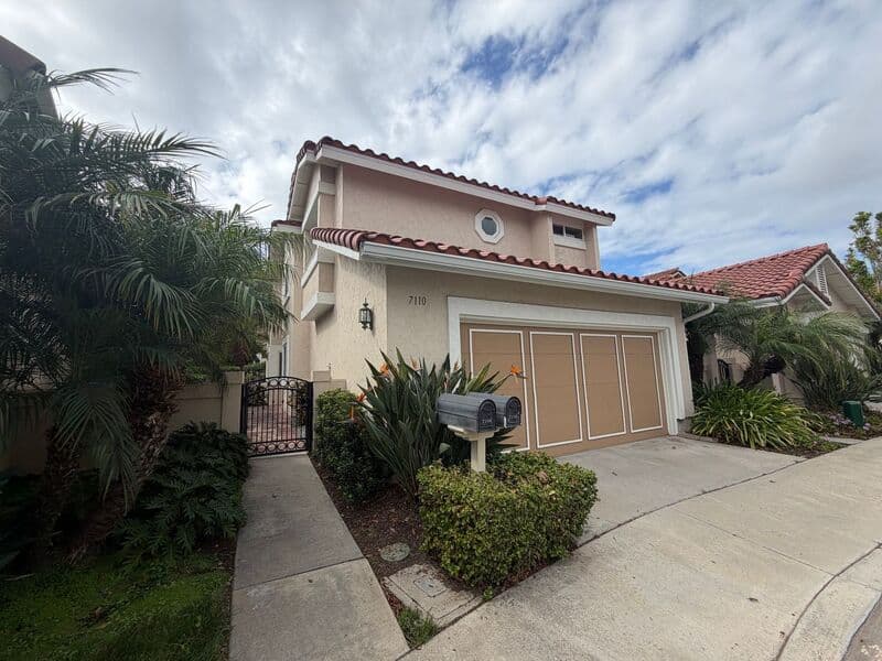 San Diego House: 7110 Caminito Zabala