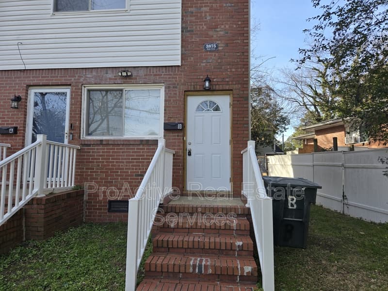Norfolk Condo: 3875 Wake Circle - B