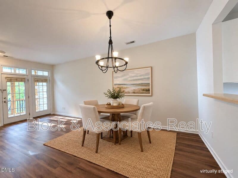 Apex House: 803 Knightsborough Way