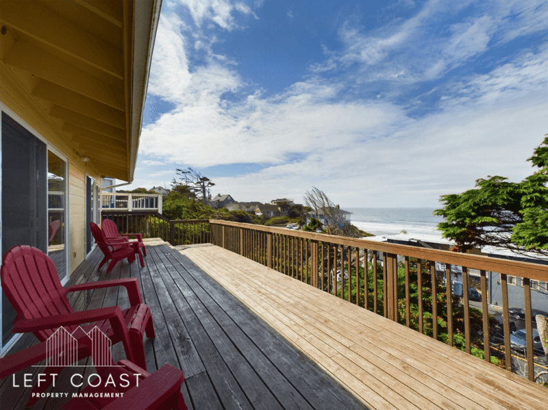 Lincoln City House: 1033 Northwest Inlet Avenue