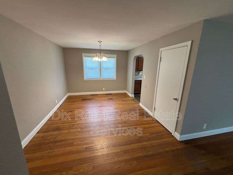 Fairfield House: 1750 North Staunton Drive